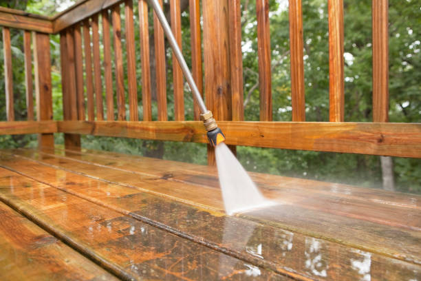 Best Pool Deck Cleaning  in Schriever, LA